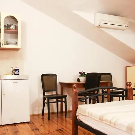 By The Sea - 15200 Makarska