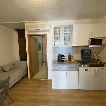 Appartement By The Sea - 15200